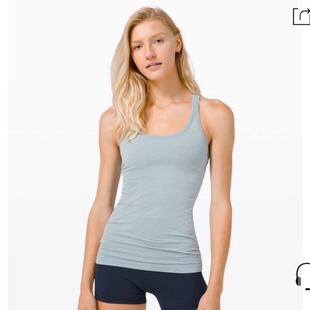 Lululemon Ebb to Street Tank Light Blue w Bra pads SZ8